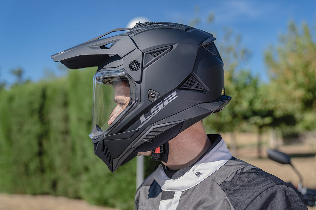 HELMET ‏LS2 MX702 PIONEER II MATT BLACK
