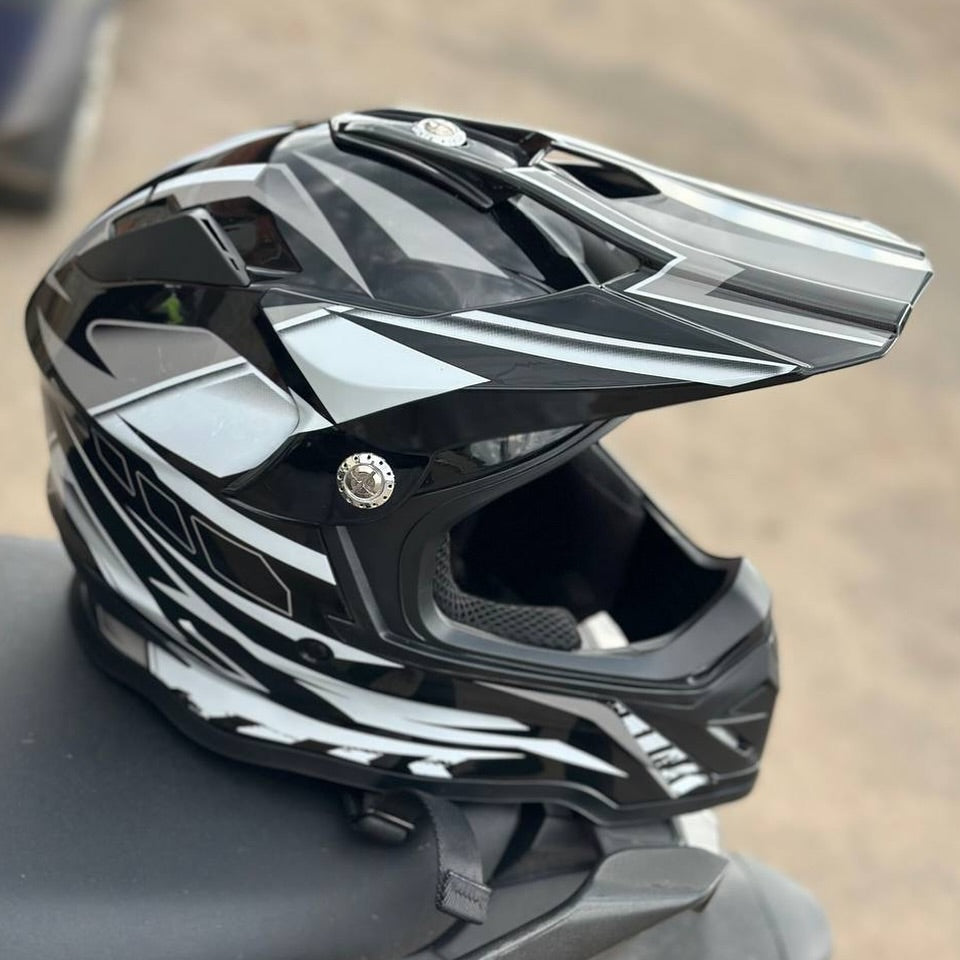 HELMET BLACKLION  BLACK WHITE