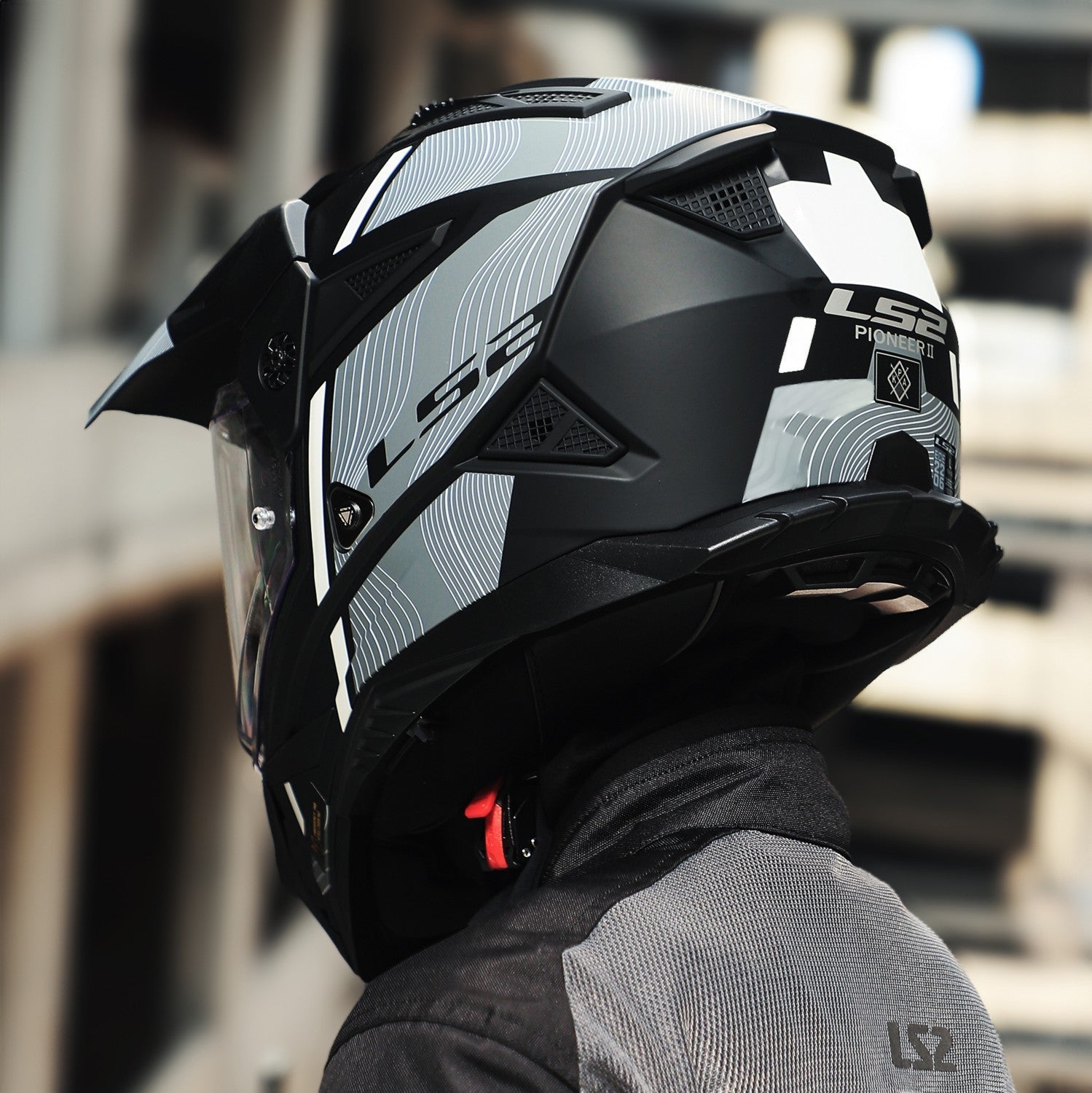HELMET ‏LS2 MX702 PIONEER II HILL BLACK WHITE