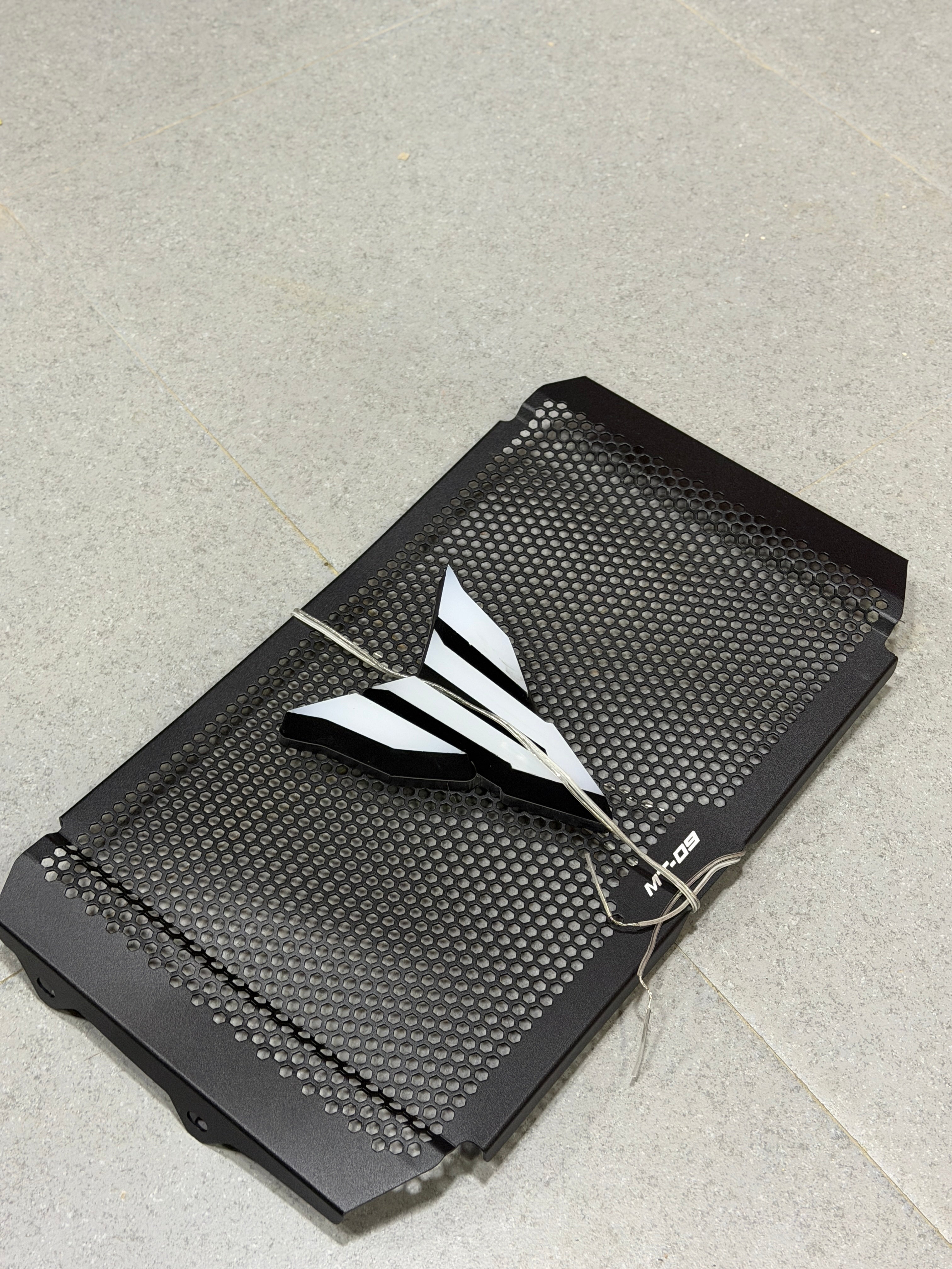 Guards Radiator MT09 AND LED